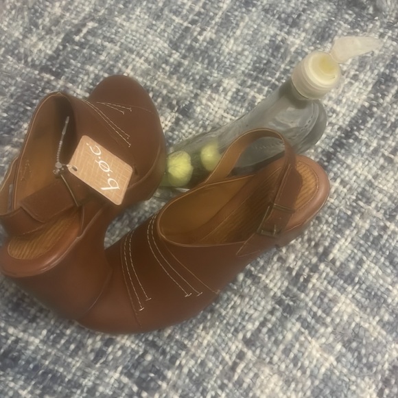 B.O.C CLOGS BROWN, COMFORTABLE, MUST HAVE ππΎππ½π - Picture 6 of 7